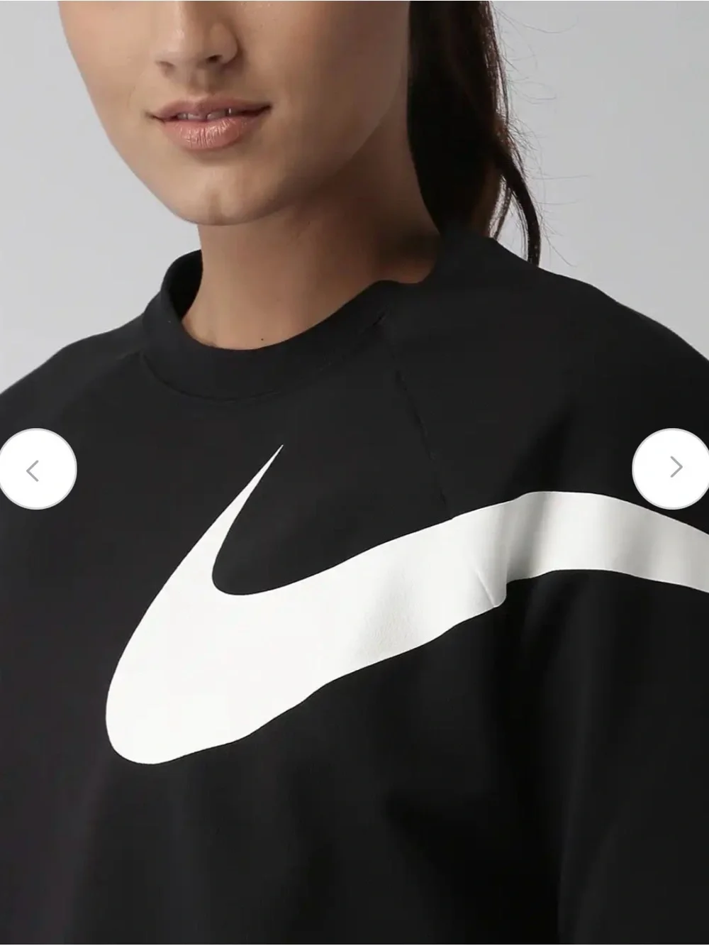 Nike Black & White Cropped Crewneck Swish Sweatshirt S